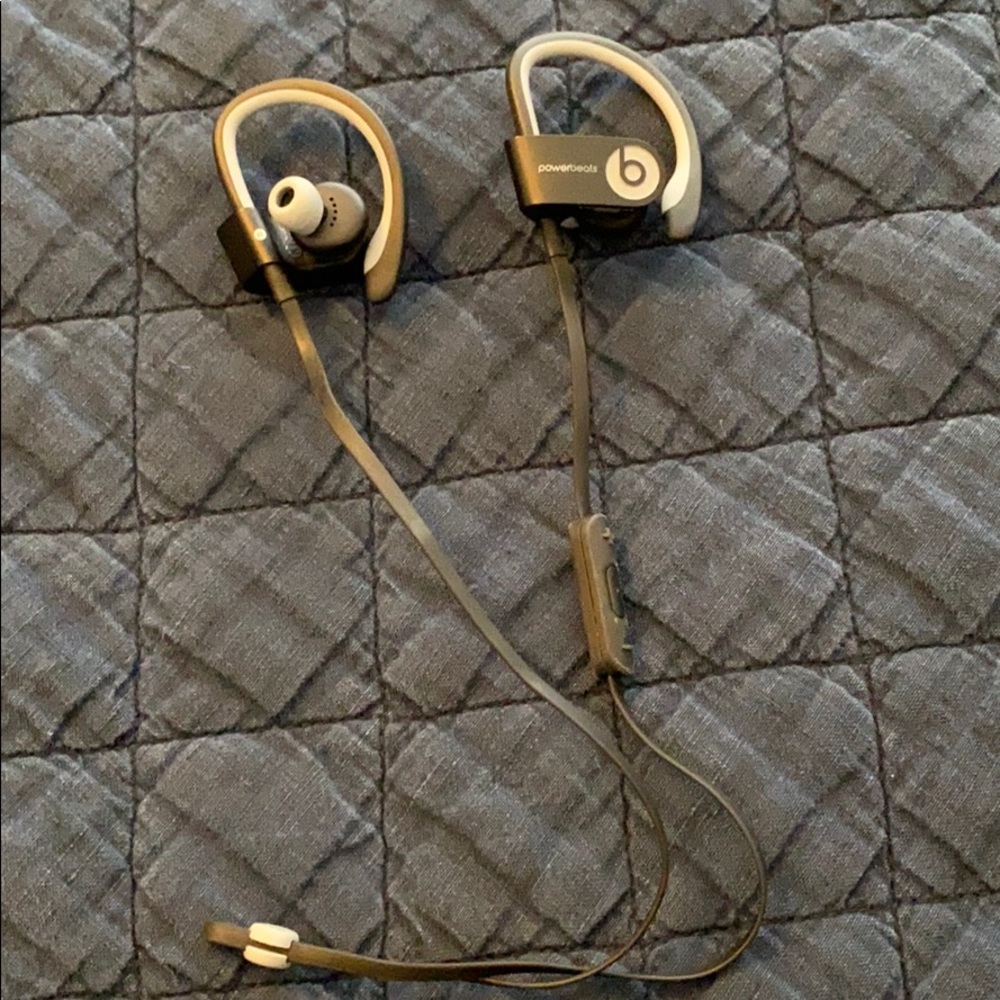 Beats - Powerbeats 3 - Picture 2 of 3